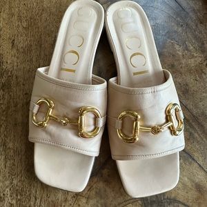 Gucci Pale Pink leather horsebit flat sandals 371/2